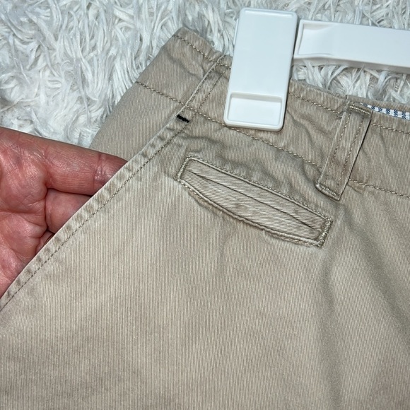 Women’s Tommy Hilfiger neutral classic khaki pocket shorts size 6 - Picture 5 of 5